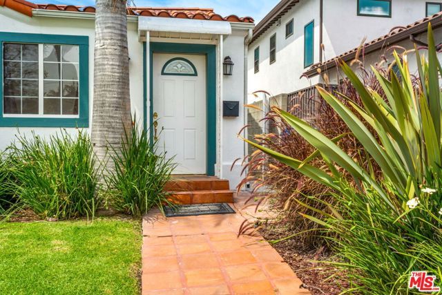 521 N Vista Street, Los Angeles, CA 90036