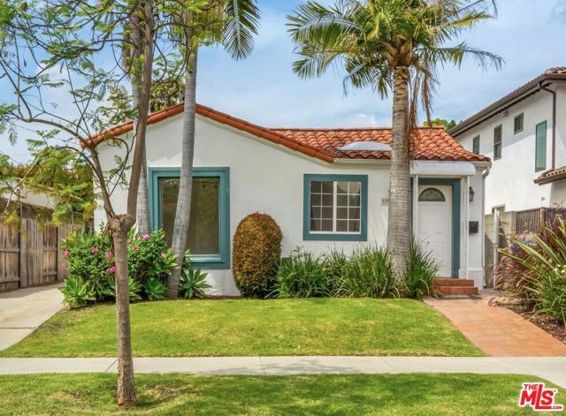 521 N Vista Street, Los Angeles, CA 90036