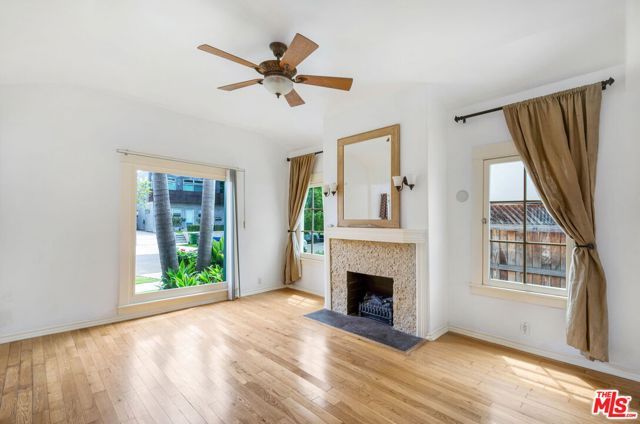 521 N Vista Street, Los Angeles, CA 90036