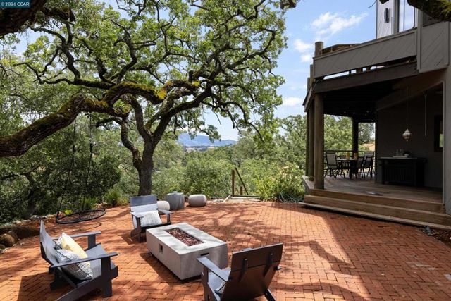 2 Leeward Glen, Lafayette, CA 94549