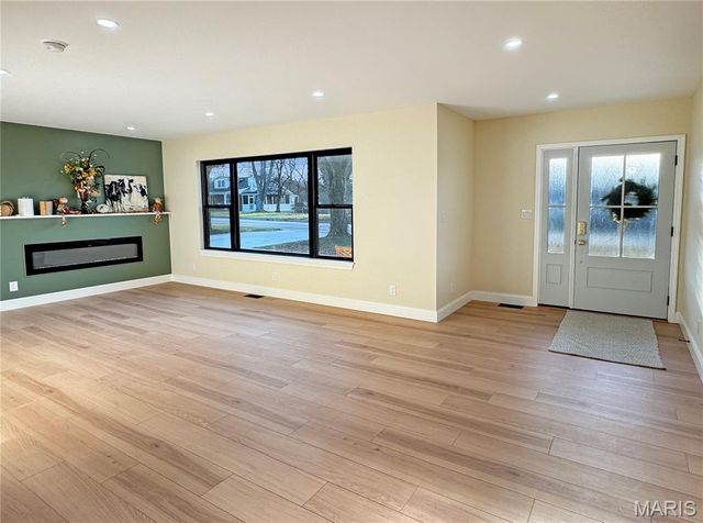 1716 Pottery Road, Washington, MO 63090