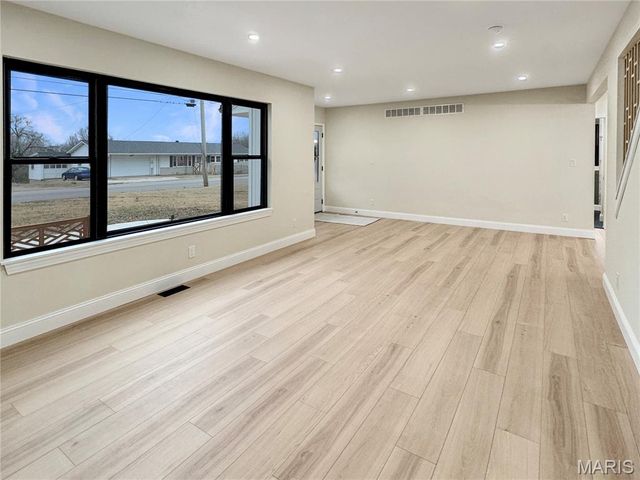 1716 Pottery Road, Washington, MO 63090