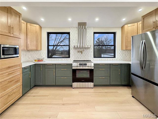 1716 Pottery Road, Washington, MO 63090