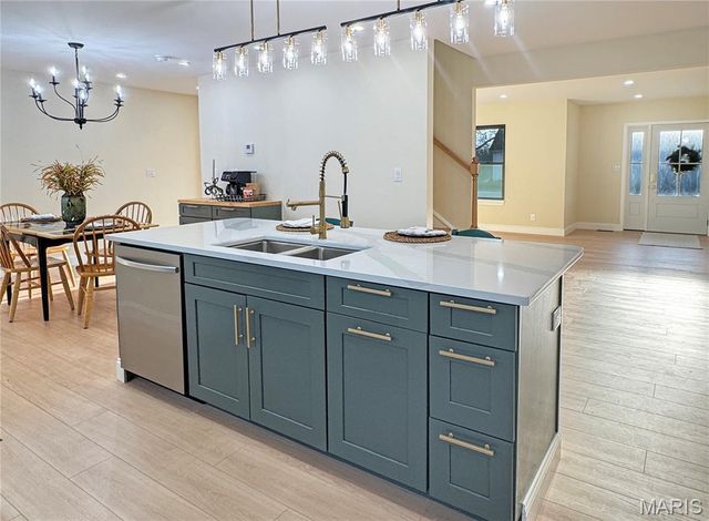 1716 Pottery Road, Washington, MO 63090