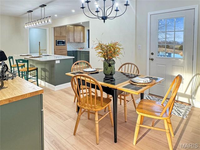 1716 Pottery Road, Washington, MO 63090