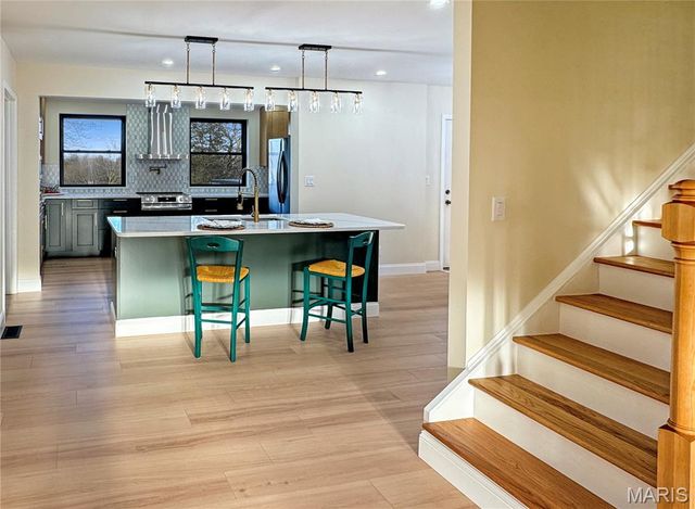 1716 Pottery Road, Washington, MO 63090