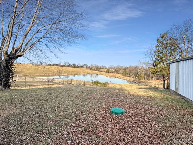 1716 Pottery Road, Washington, MO 63090