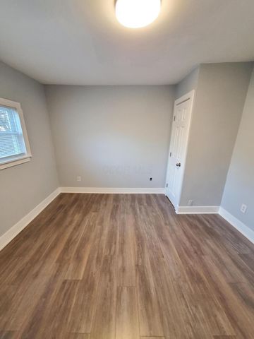 2480 Azelda Street, Columbus, OH 43211