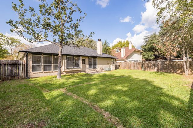 2826 Creek Manor Drive, Kingwood, TX 77339