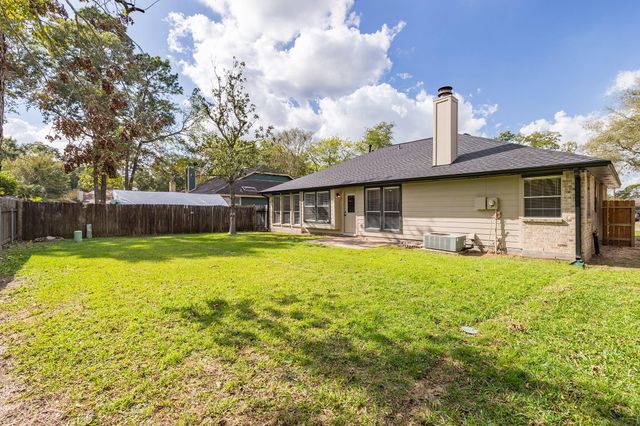 2826 Creek Manor Drive, Kingwood, TX 77339