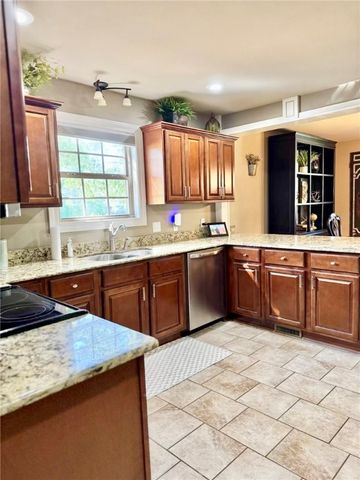 2315 Marina Road, Russellville, AR 72802