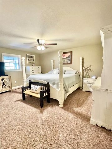 2315 Marina Road, Russellville, AR 72802