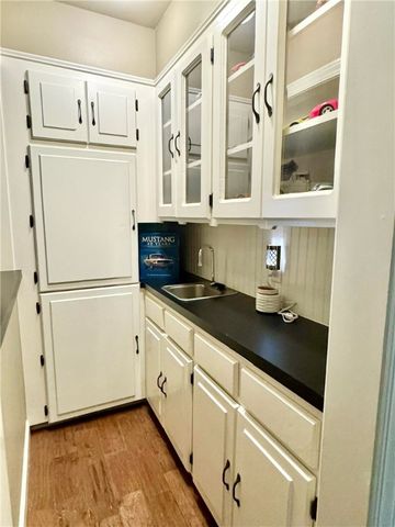 2315 Marina Road, Russellville, AR 72802