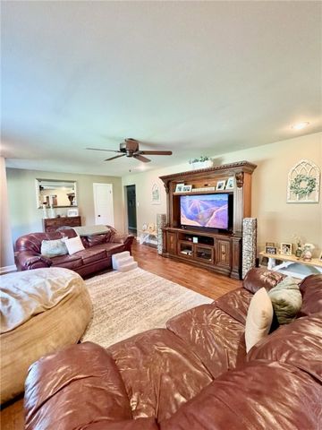 2315 Marina Road, Russellville, AR 72802