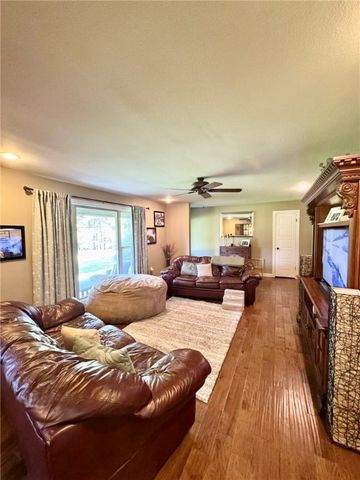 2315 Marina Road, Russellville, AR 72802