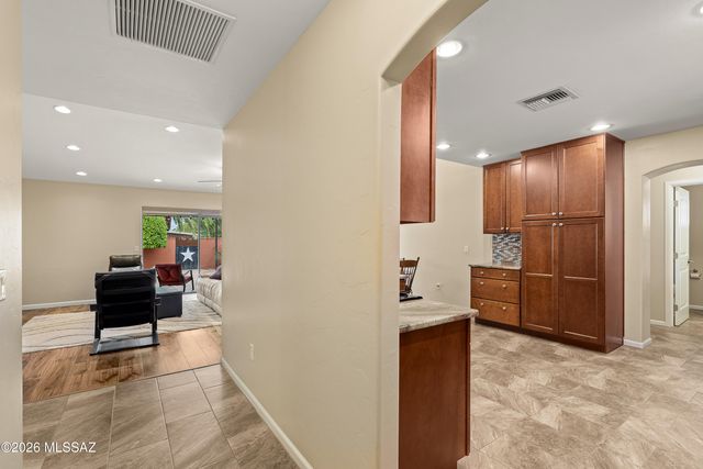 2231 E Calle Alta Vista, Tucson, AZ 85719