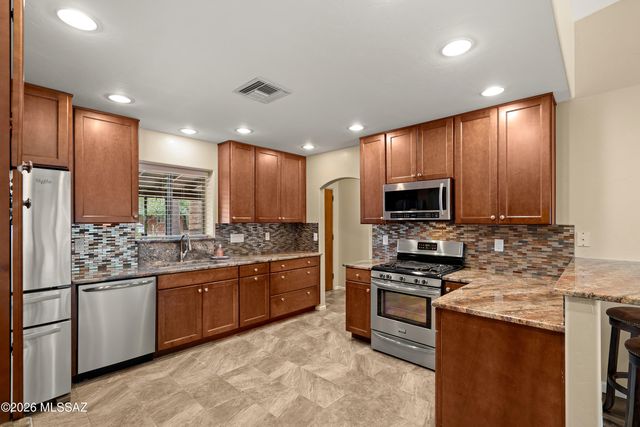 2231 E Calle Alta Vista, Tucson, AZ 85719