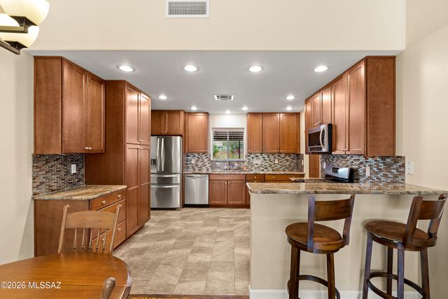 2231 E Calle Alta Vista, Tucson, AZ 85719