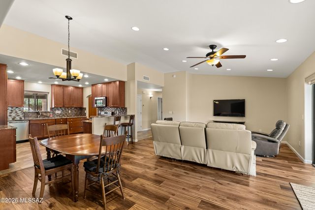 2231 E Calle Alta Vista, Tucson, AZ 85719