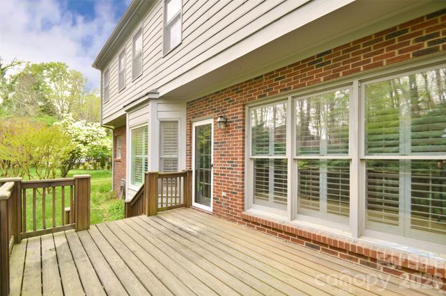 7201 Leharne Drive, Charlotte, NC 28270