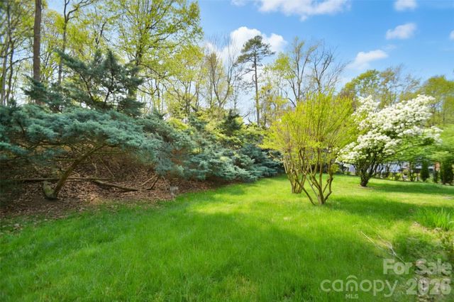 7201 Leharne Drive, Charlotte, NC 28270