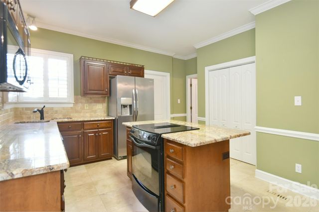 7201 Leharne Drive, Charlotte, NC 28270