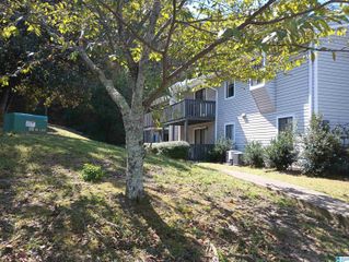 1202 WOODLAND VILLAGE # 1202, Homewood, AL 35216