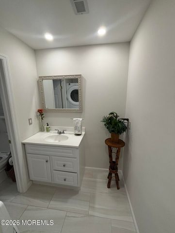 145 Central Avenue 11A, Island Heights, NJ 08732