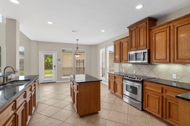 12516 Boulder Creek Drive, Pearland, TX 77584