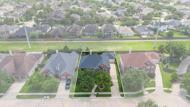 12516 Boulder Creek Drive, Pearland, TX 77584