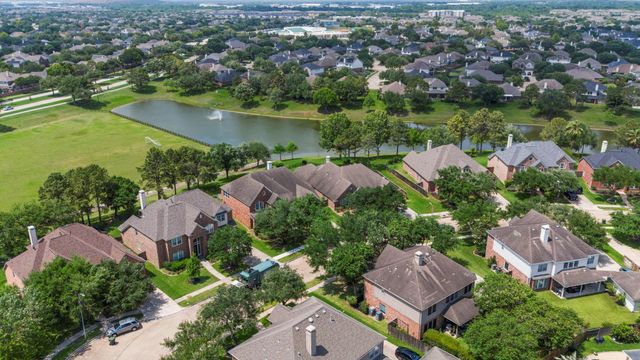 12516 Boulder Creek Drive, Pearland, TX 77584