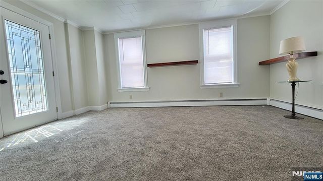 609 Chase Avenue, Lyndhurst, NJ 07071