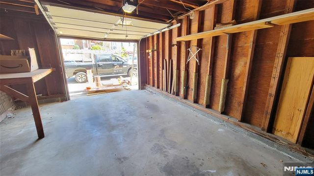 609 Chase Avenue, Lyndhurst, NJ 07071