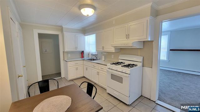 609 Chase Avenue, Lyndhurst, NJ 07071