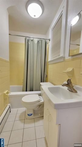 609 Chase Avenue, Lyndhurst, NJ 07071