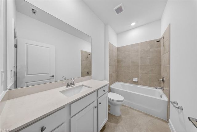 20559 Hazelnut CT S, Lehigh Acres, FL 33976