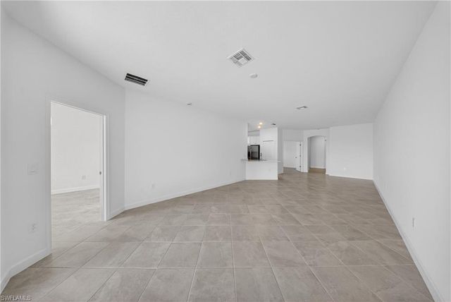 20559 Hazelnut CT S, Lehigh Acres, FL 33976