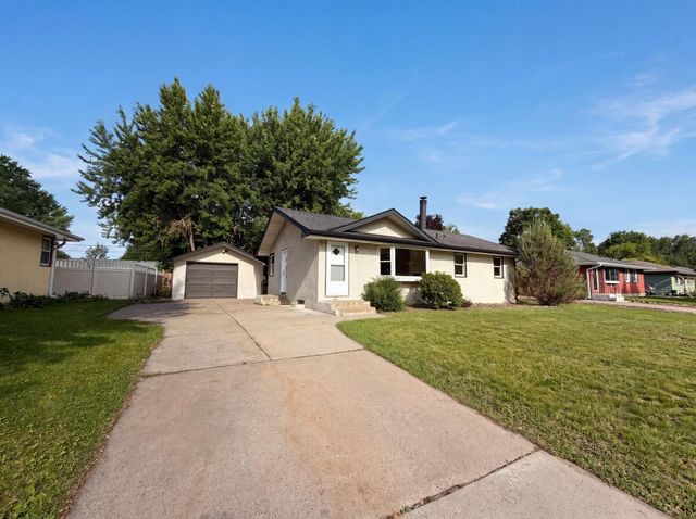 6180 6th Street NE, Fridley, MN 55432