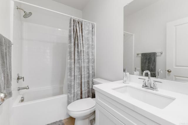 319 Lagoon Way, Santee, CA 92071