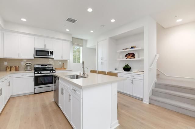 319 Lagoon Way, Santee, CA 92071