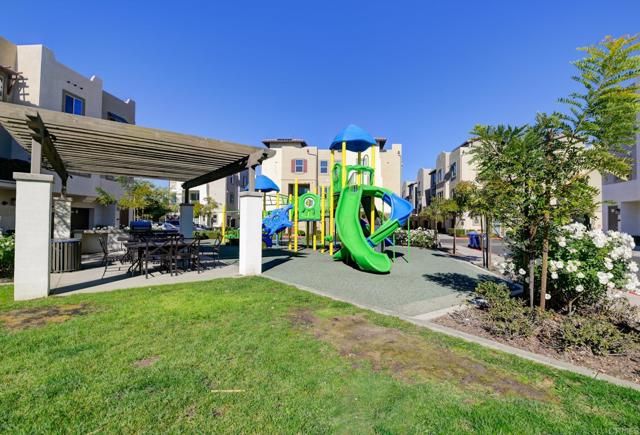 319 Lagoon Way, Santee, CA 92071