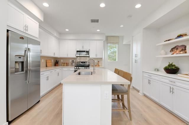 319 Lagoon Way, Santee, CA 92071