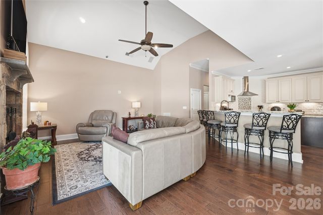 6410 Harbor Oaks Drive, Denver, NC 28037