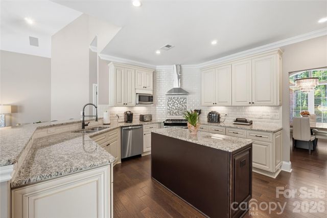 6410 Harbor Oaks Drive, Denver, NC 28037