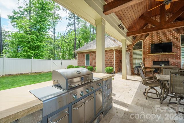 6410 Harbor Oaks Drive, Denver, NC 28037