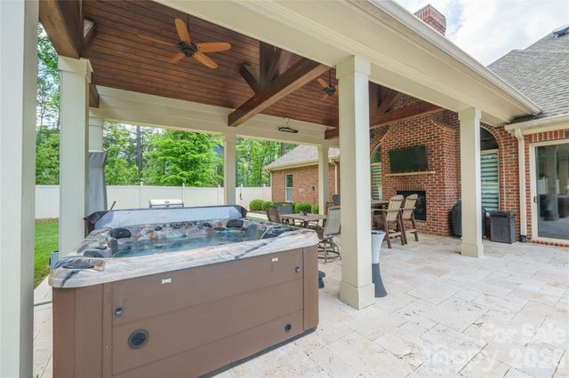 6410 Harbor Oaks Drive, Denver, NC 28037