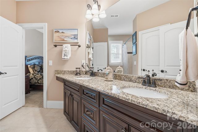 6410 Harbor Oaks Drive, Denver, NC 28037