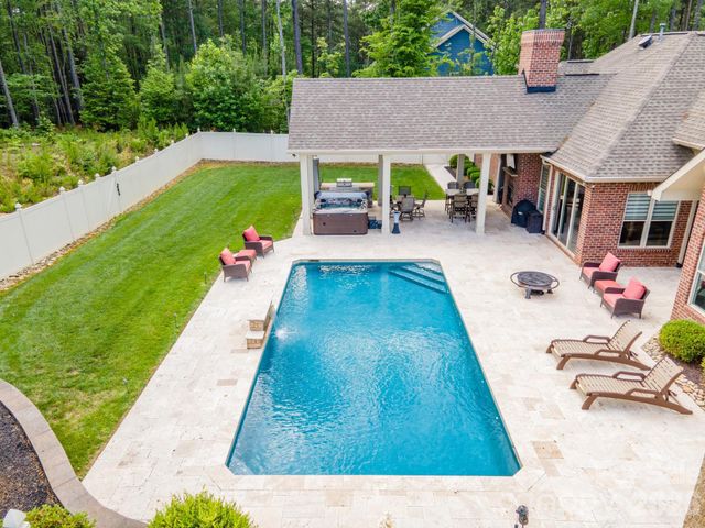 6410 Harbor Oaks Drive, Denver, NC 28037