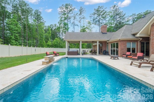 6410 Harbor Oaks Drive, Denver, NC 28037