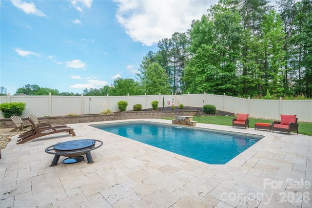 6410 Harbor Oaks Drive, Denver, NC 28037